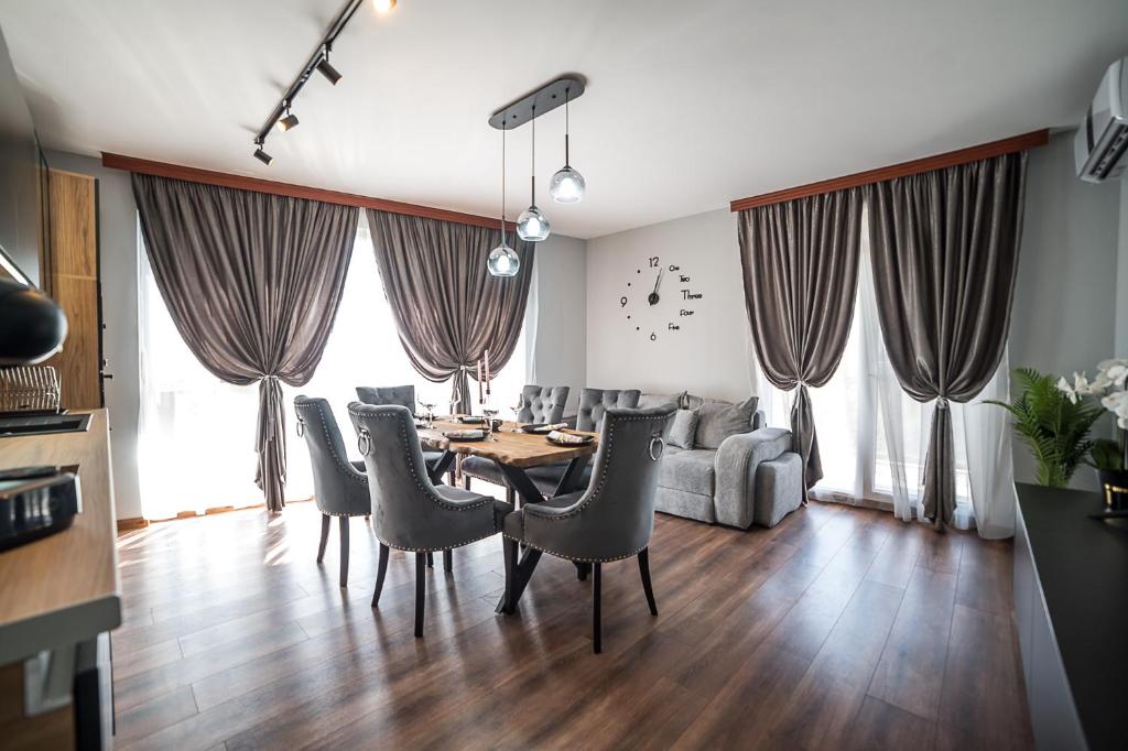 Η κουζίνα ή μικρή κουζίνα στο Apartment Tiana Lux 2