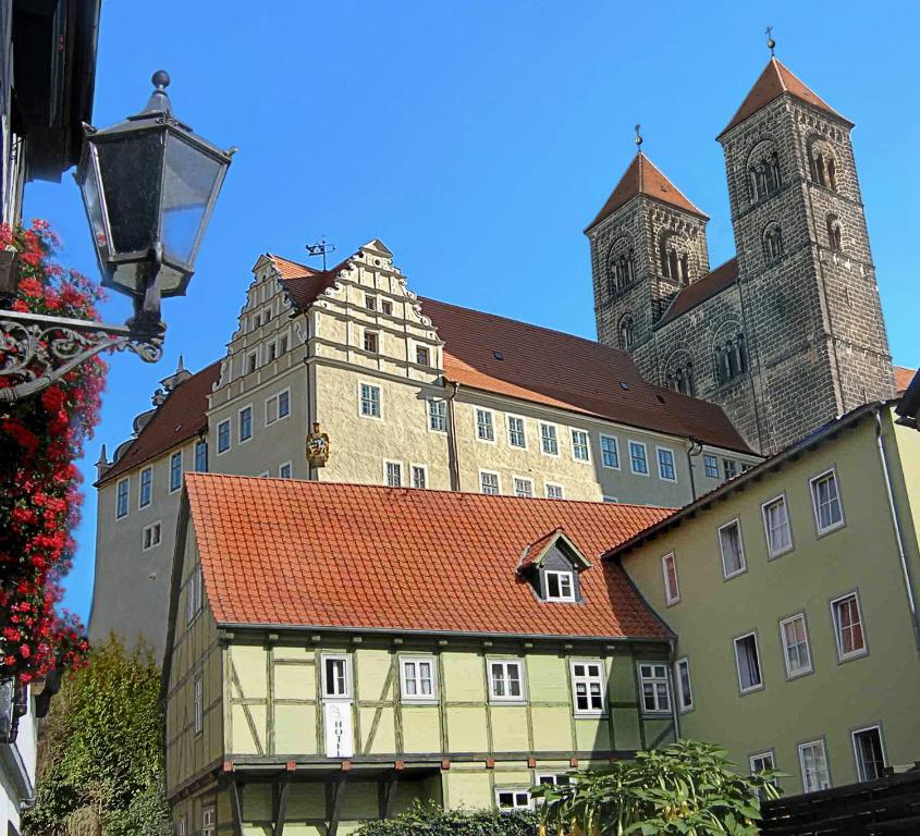 Foto da galeria de Hotel Domschatz em Quedlinburg