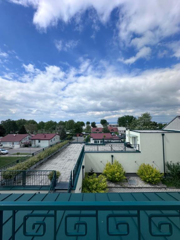 A balcony or terrace at Sunny Apartments Podersdorf am See