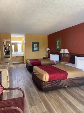 Seating area sa Orangeburg inn & Suites