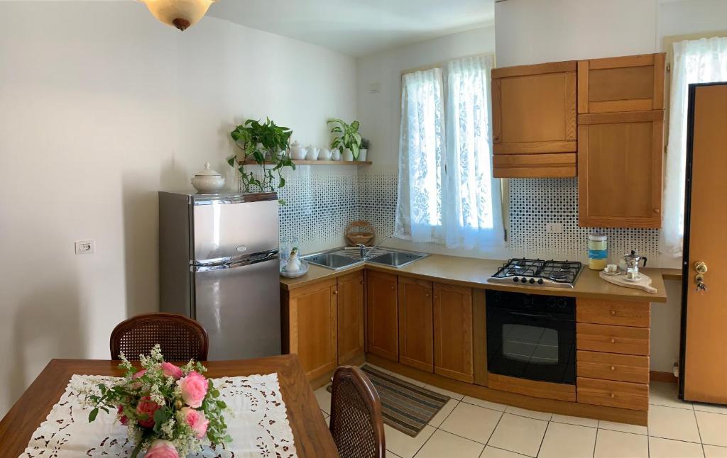 A kitchen or kitchenette at Palazzo Venieri