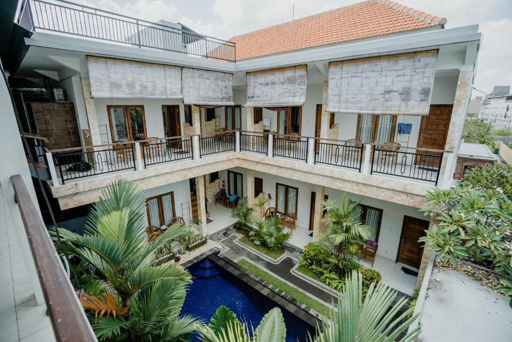 Bassein majutusasutuses Kayuma House Canggu või selle lähedal