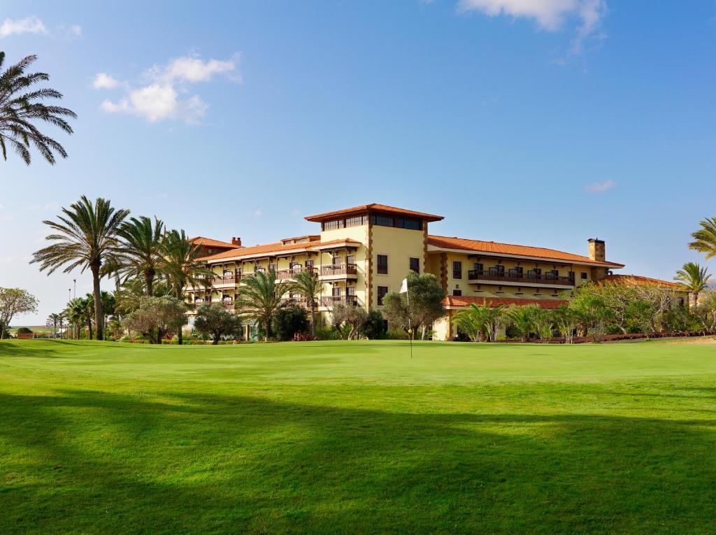 Сад в Elba Palace Golf Boutique Hotel - Adults Only