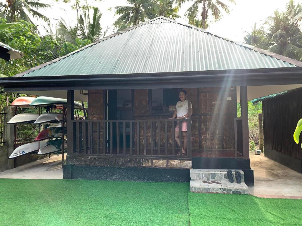 Κήπος έξω από το Rose Cabins Bohol