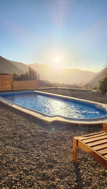 Casa Piedra piscina privada में या उसके करीब स्विमिंग पूल