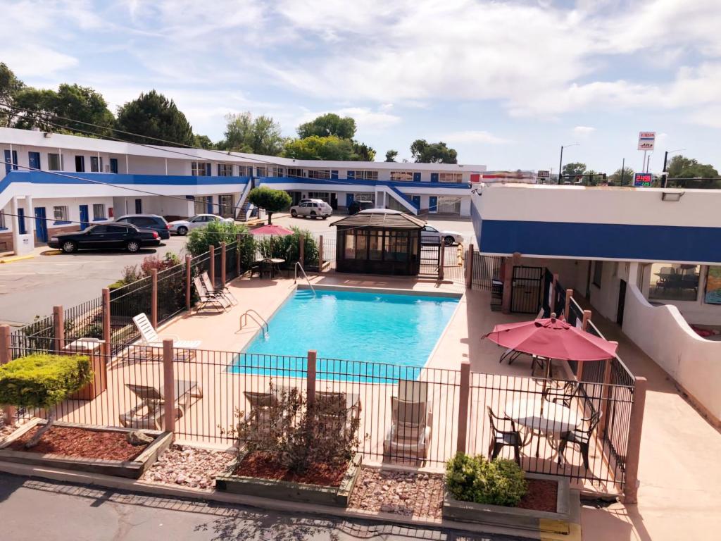 Poolen vid eller i närheten av Motel 6-Canon City, CO 719-458-1216