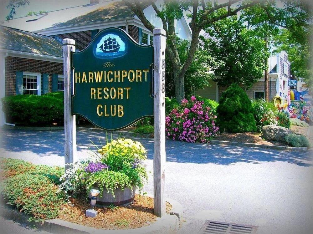 ใบรับรอง รางวัล เครื่องหมาย หรือเอกสารอื่น ๆ ที่จัดแสดงไว้ที่ Harwichport Resort Club