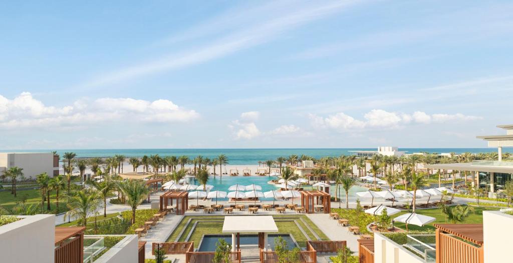 สระว่ายน้ำที่อยู่ใกล้ ๆ หรือใน InterContinental Ras Al Khaimah Mina Al Arab Resort & Spa, an IHG Hotel