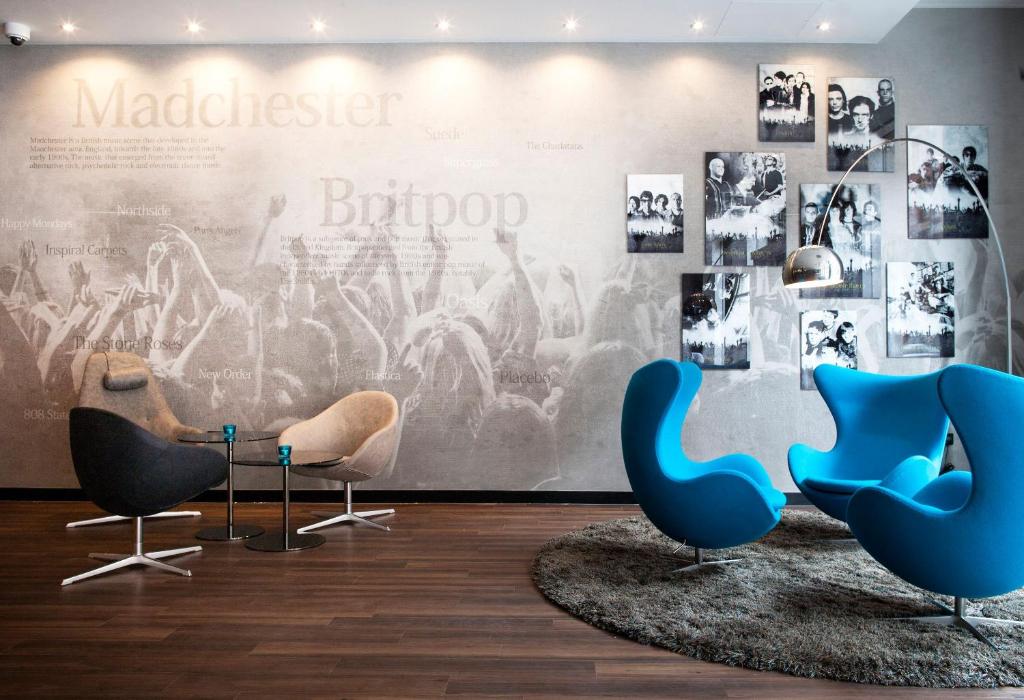 Et sittehjørne på Motel One Manchester-Piccadilly