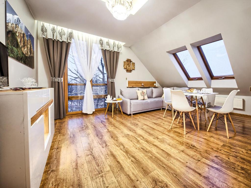 Atpūtas zona naktsmītnē VisitZakopane - K2 Apartment