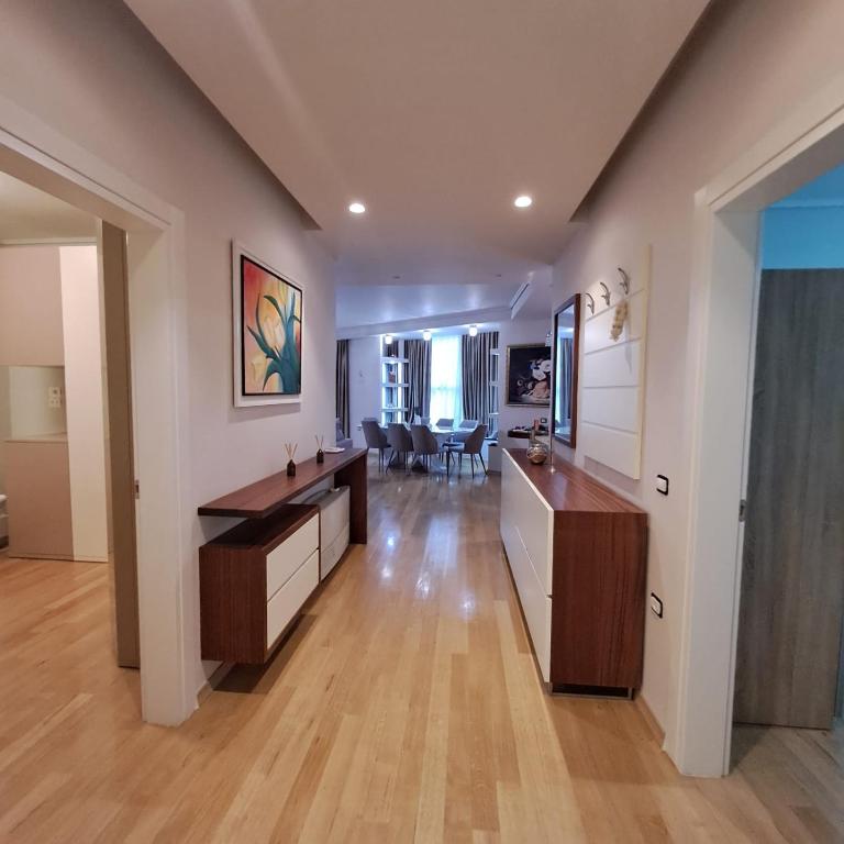 Galeri foto Dors Apartment di Vlore