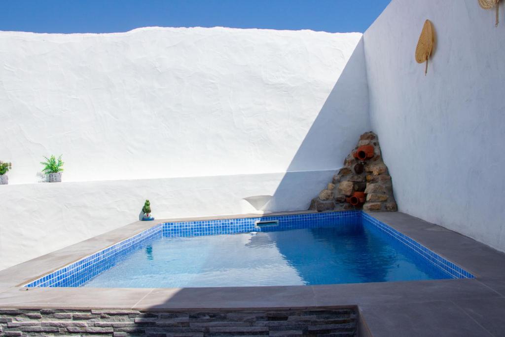 Swimmingpoolen hos eller tæt på Casa do Poço Azul