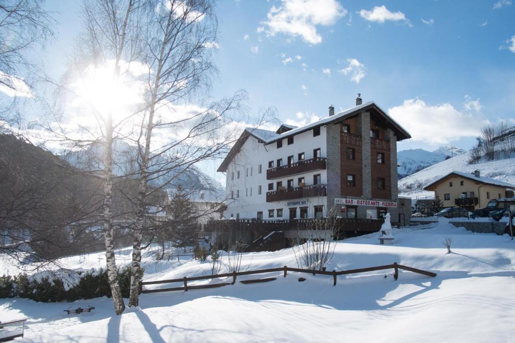 Hotel & Restaurant Saint Nicolas Gran Paradiso зимой