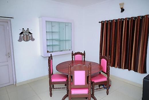 A seating area at Lyba Home Stay