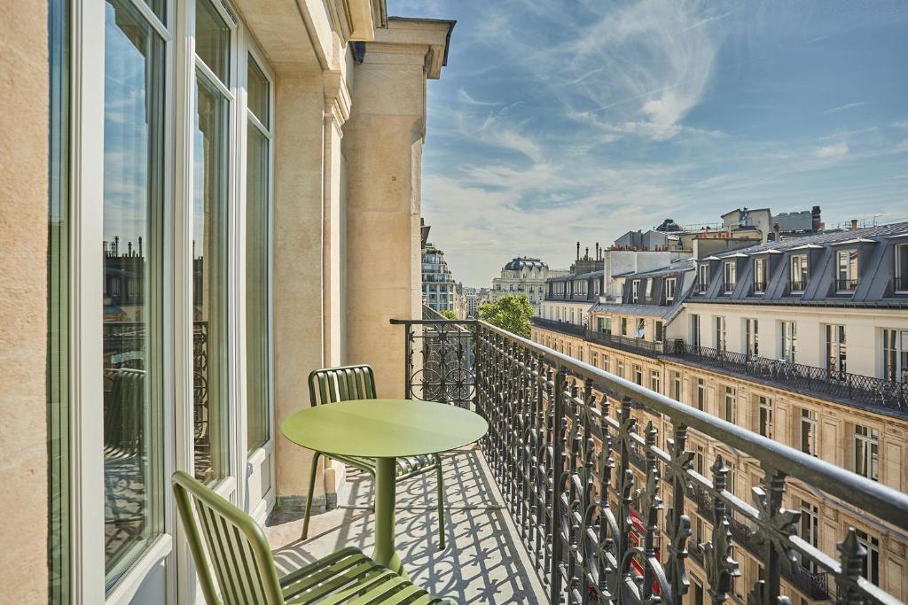 A balcony or terrace at Numa Paris Champs-Élysées