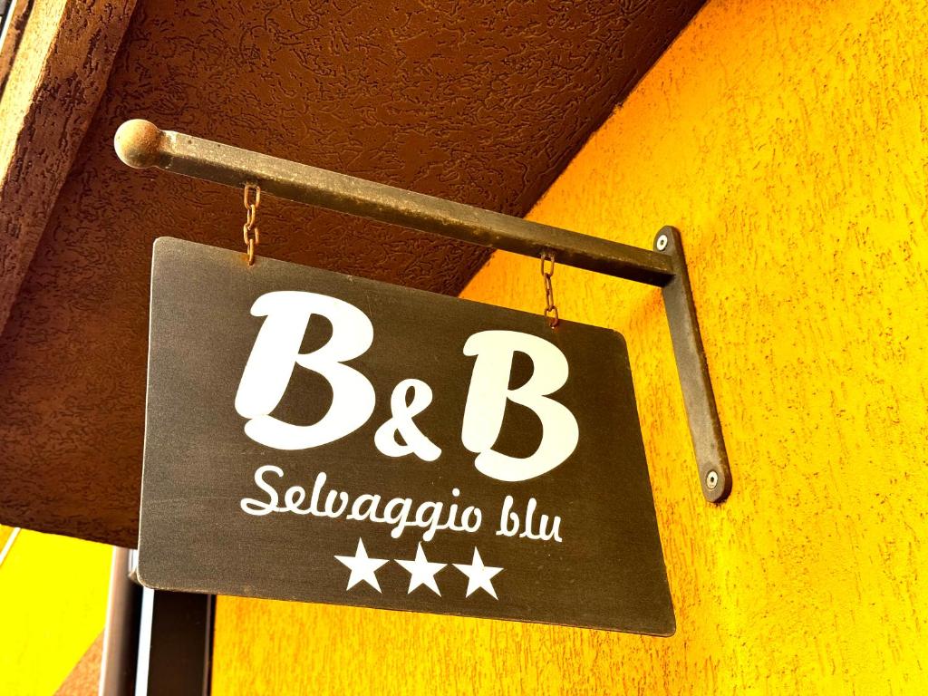 תעודה, פרס, שלט או מסמך אחר המוצג ב-B&B Selvaggio Blu