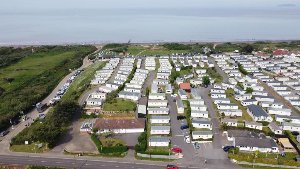 El barrio en el que está el camping o un barrio cercano