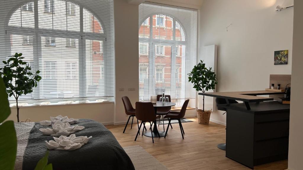 En sittgrupp på NEU! City-Loft-Apartment im Goethe Palais I 5P I Lift I Parkplatz I Zentrum I Helios