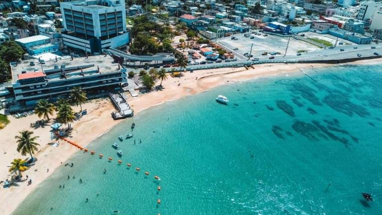 Genel bir deniz manzarası veya daireden çekilmiş bir deniz manzarası