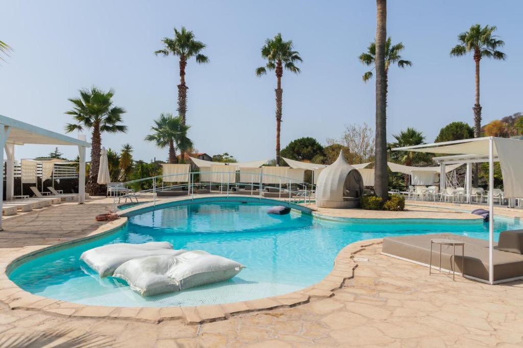 A piscina localizada em Villa Michelangelo ou nos arredores