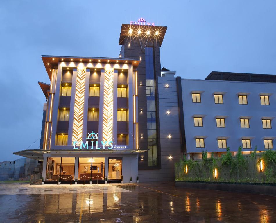 Gedung tempat hotel berlokasi