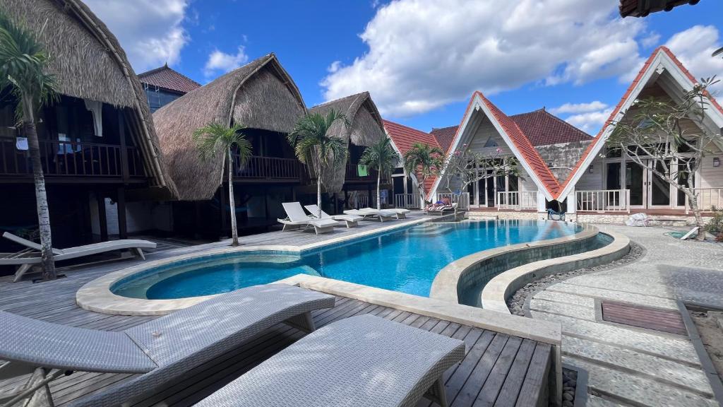 Swimming pool sa o malapit sa Rama Garden Lembongan