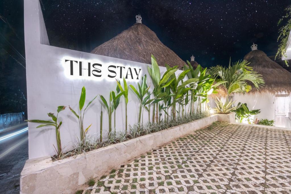 un panneau indiquant ce séjour dans un complexe dans l'établissement The Stay Padang Padang, à Bingin Beach