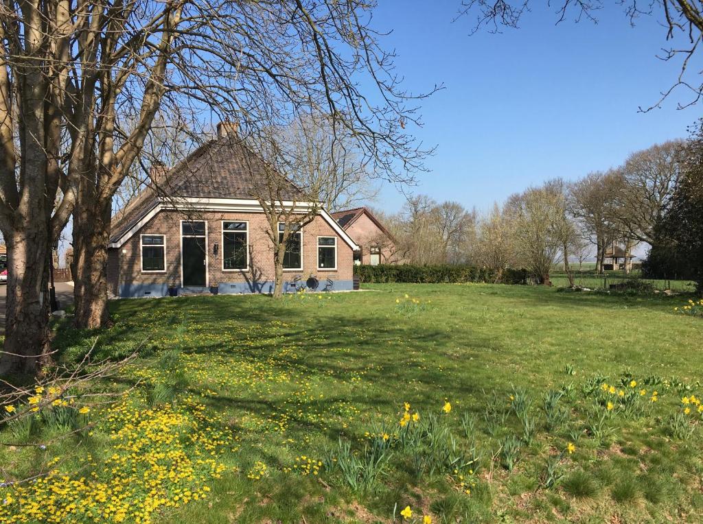 Κήπος έξω από το Studio in farmhouse Close to Giethoorn