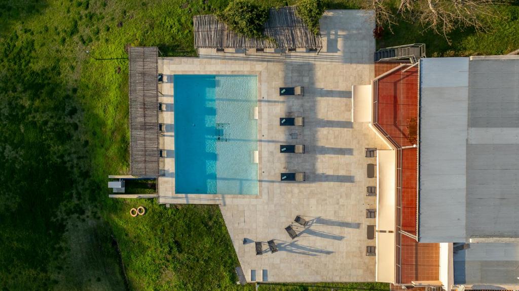 The swimming pool at or close to Finca del Sacramento