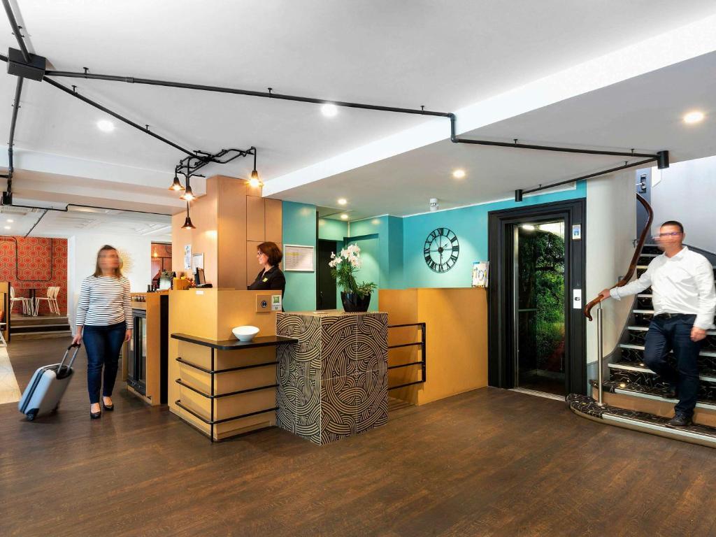 Oaspeți care stau la ibis Styles Macon Centre