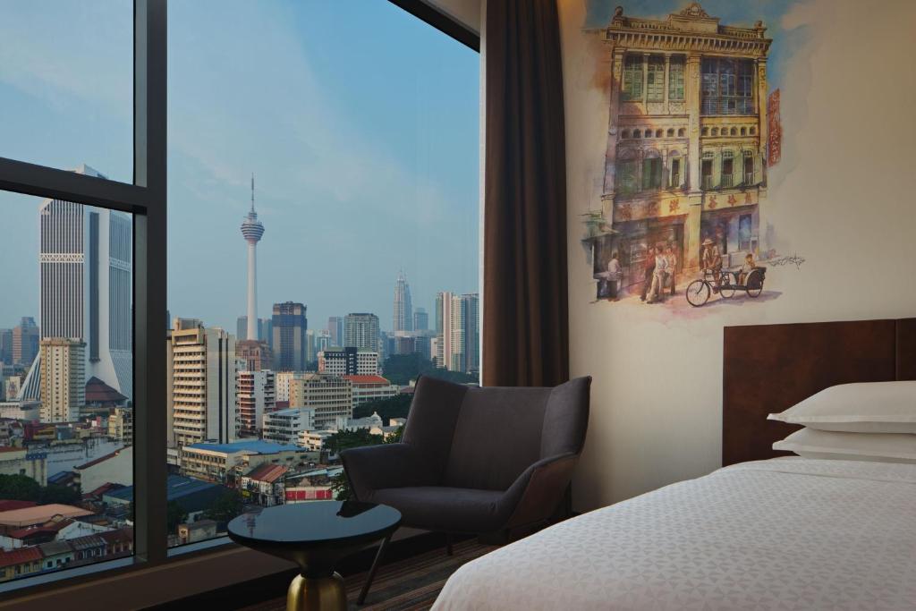 Four Points by Sheraton Kuala Lumpur, Chinatown房間的床