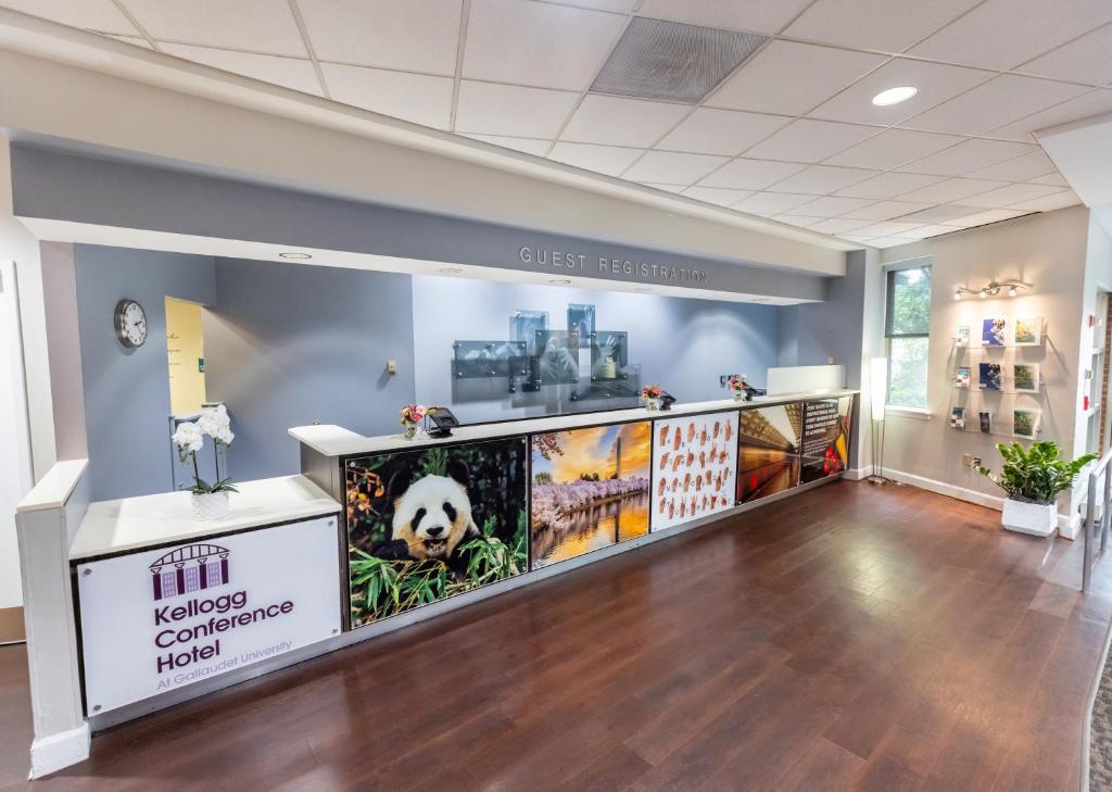 a lobby of a vet clinic with a waiting room at Kellogg Conference Hotel Capitol Hill at Gallaudet University in Washington