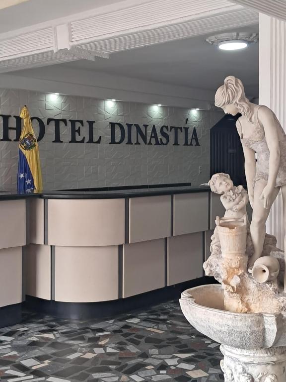 Зображення з фотогалереї помешкання Hotel Dinastía у місті Сан-Крістобаль