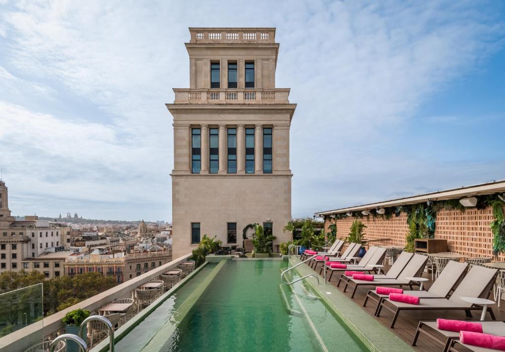 Sundlaugin á 45 Times Barcelona Hotel eða í nágrenninu