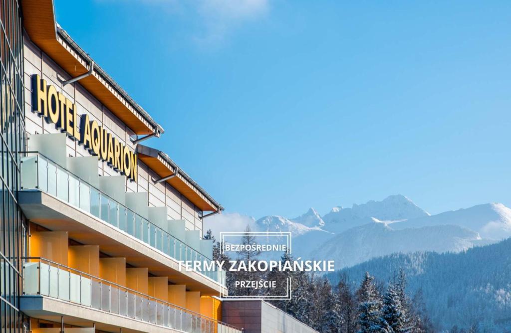 ein Hotel mit Bergblick in der Unterkunft Hotel Aquarion Family & Friends - Destigo Hotels in Zakopane