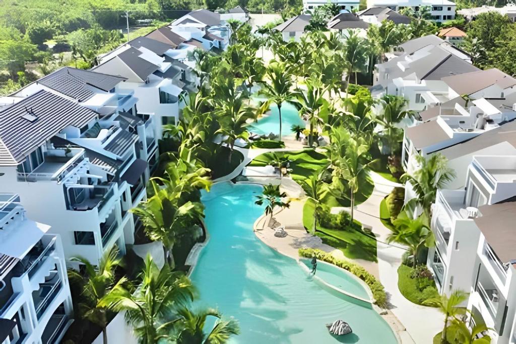 สระว่ายน้ำที่อยู่ใกล้ ๆ หรือใน Estrella Dominicus Advantage