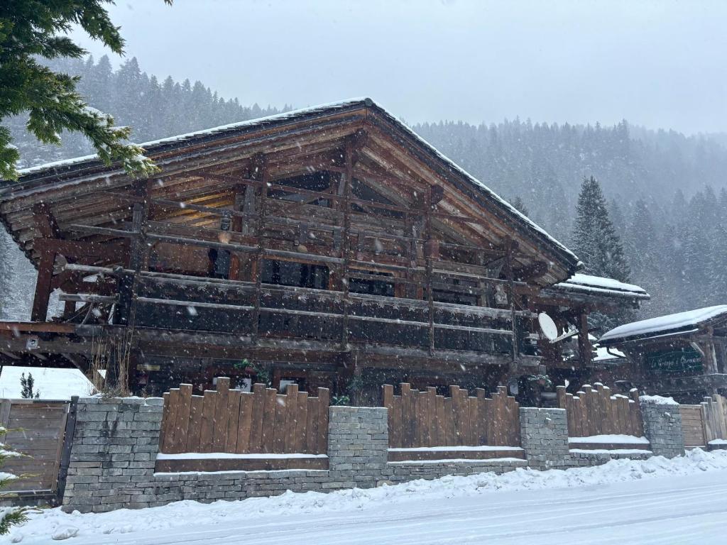 Chalet La Grange à Germaine - Propriétés Mont Amour a l'hivern