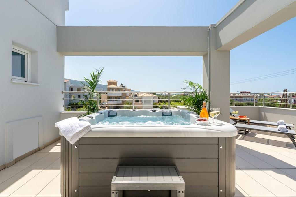 Balcó o terrassa a Villa Isabella Luxury Living rooftop Jacuzzi