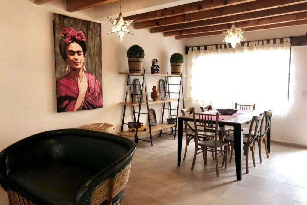 Et opholdsområde på Hermosa Casa Frida en el Centro de Tequis 6p