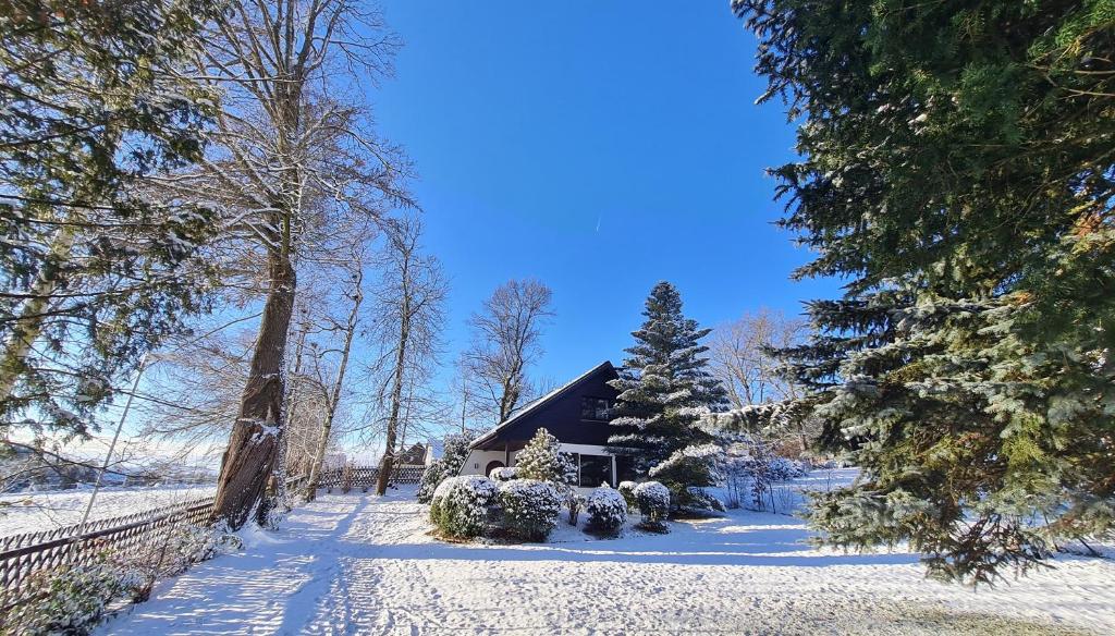 Ferienhaus Drebach trong mùa đông