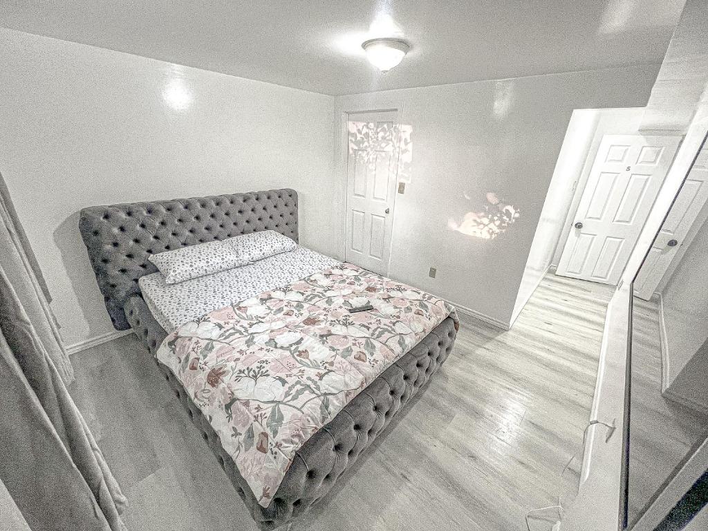 Krevet ili kreveti u jedinici u okviru objekta D5 Room Near Airport