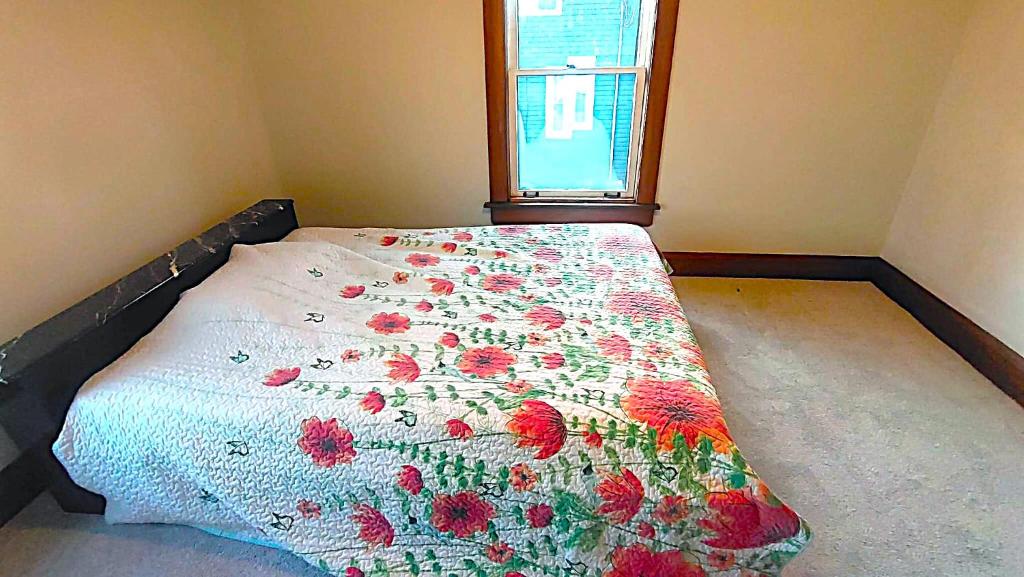 Bilde i galleriet til Cozy Room in a Historical Property i Niagara Falls