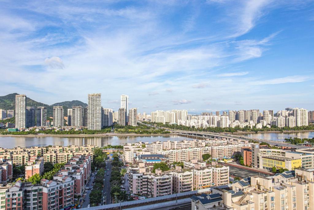 Uma visão geral de Zhuhai ou uma vista da cidade tirada do hotel