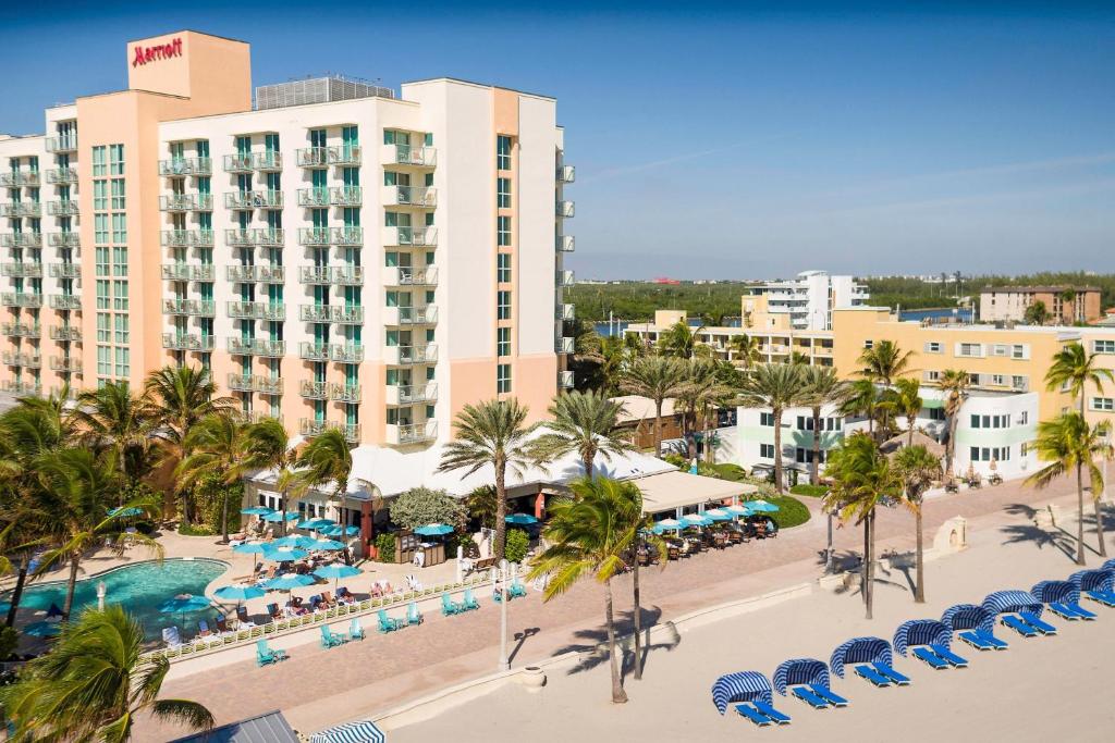 Bazén v ubytovaní Hollywood Beach Marriott alebo v jeho blízkosti