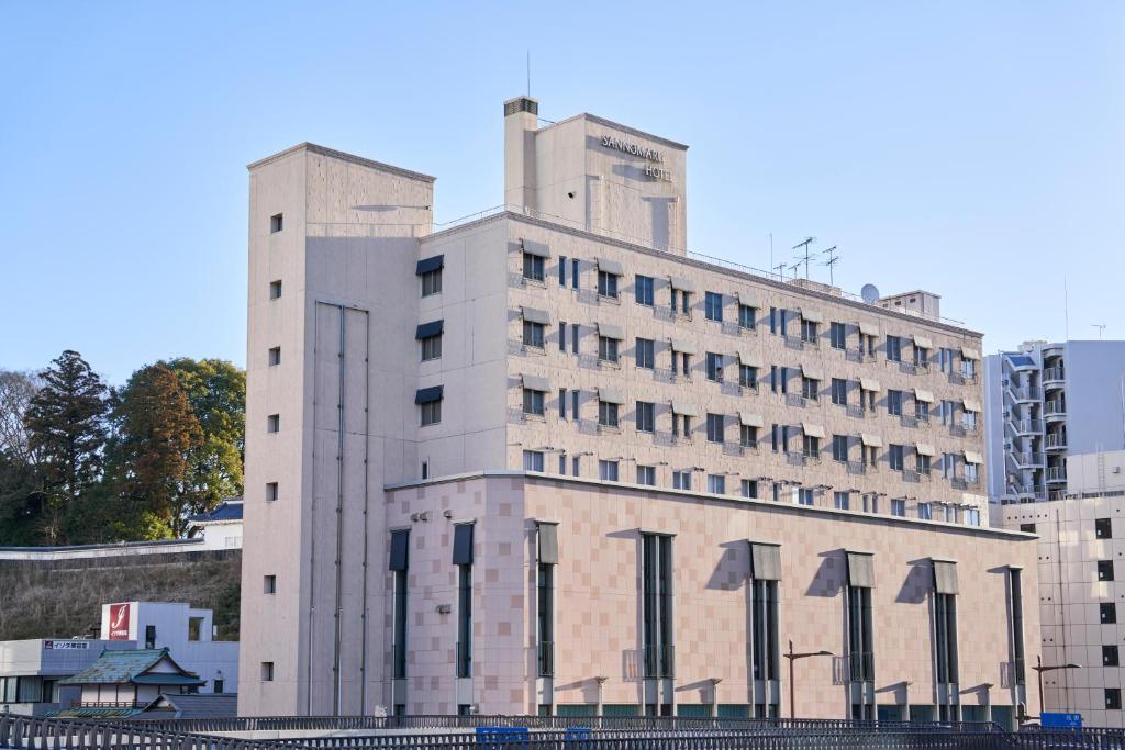 El edificio en el que está el hotel