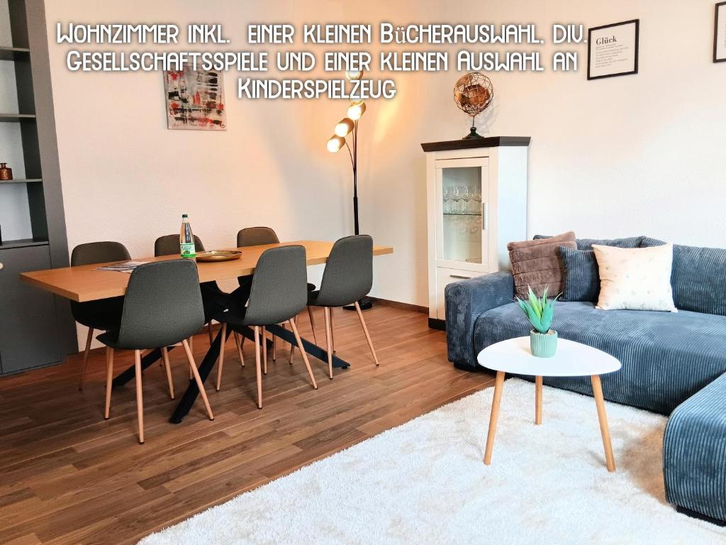 Ferienwohnung Gemütliche Auszeit - Wallbox, nur 50m zum Hauptbahnhof, ruhig, Parterre, zentral, Hunde willkommen, Kinderausstattung vorhanden休息區