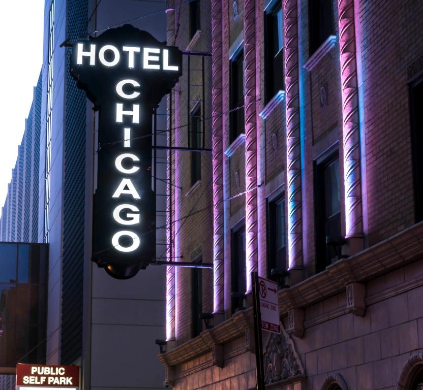 Certifikat, nagrada, logo ili neki drugi dokument izložen u objektu Hotel Chicago West Loop