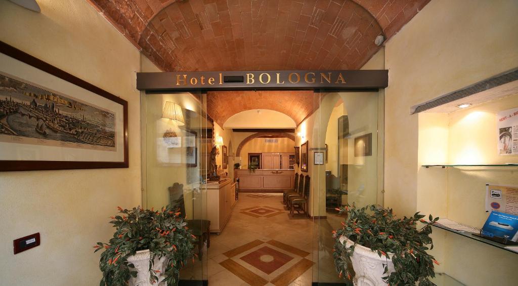 Лоби или рецепция в Hotel Bologna