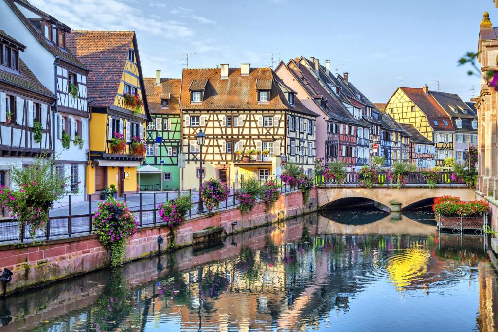 Uma vista geral de Colmar ou a vista da cidade a partir do apartamento