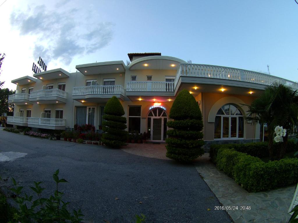 Gallery image of Hotel Akrogiali in Korinós